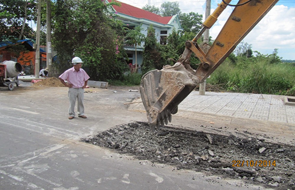 Ứng dụng thí điểm Neoloy gia cố mặt đường tại Đồng Nai (2014)